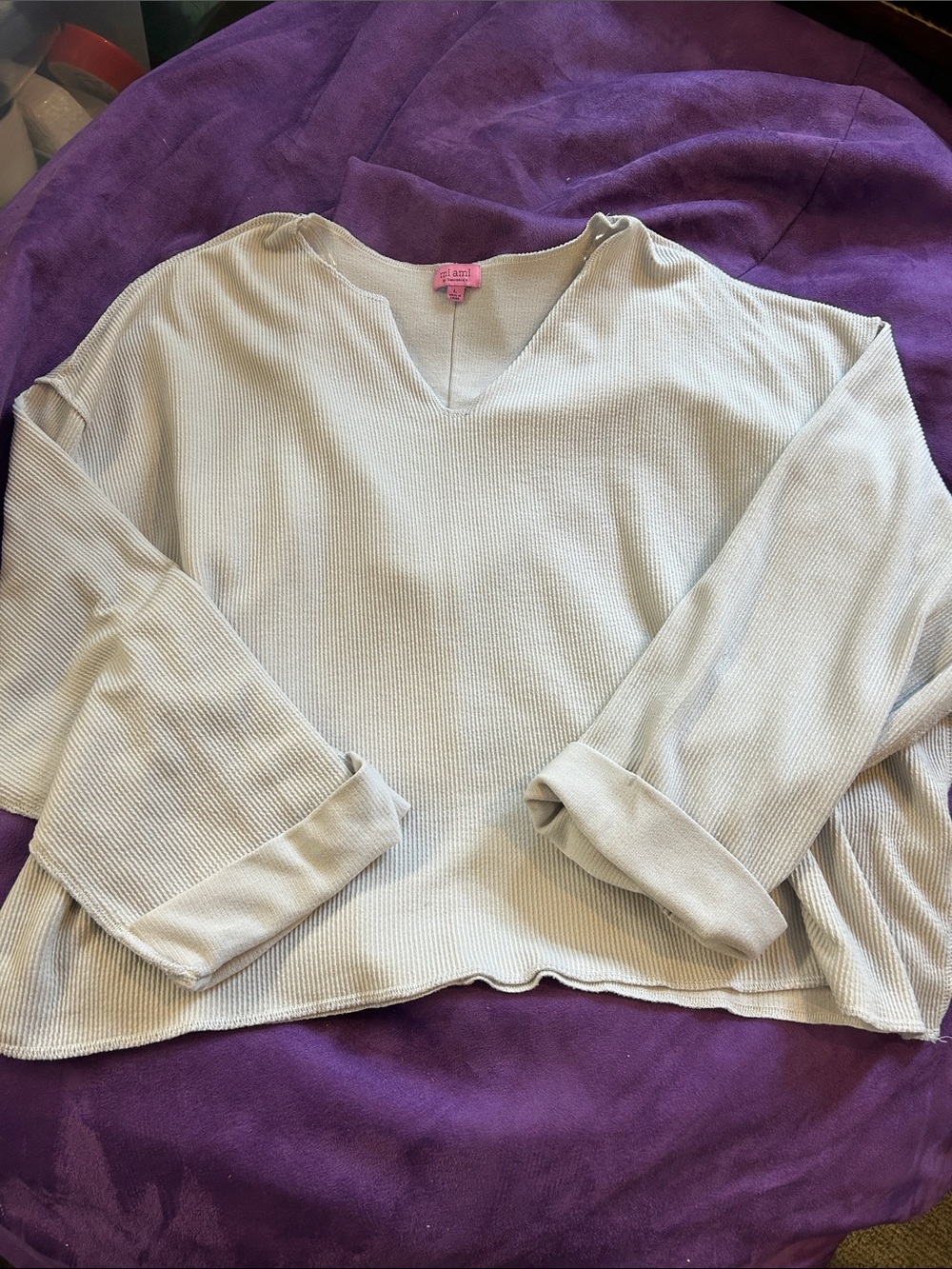 Francesca’s Light Gray light weight Ribbed V-Neck Pullover